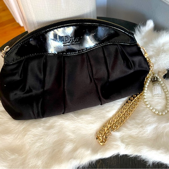 Dior cosmetic bag repurposed into wristlet with gold, pearls, keychain & charm. - Picture 2 of 9